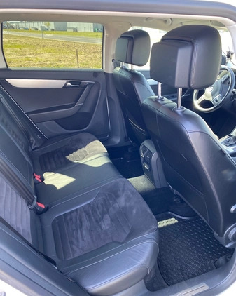 Volkswagen Passat cena 39500 przebieg: 255000, rok produkcji 2013 z Zambrów małe 137